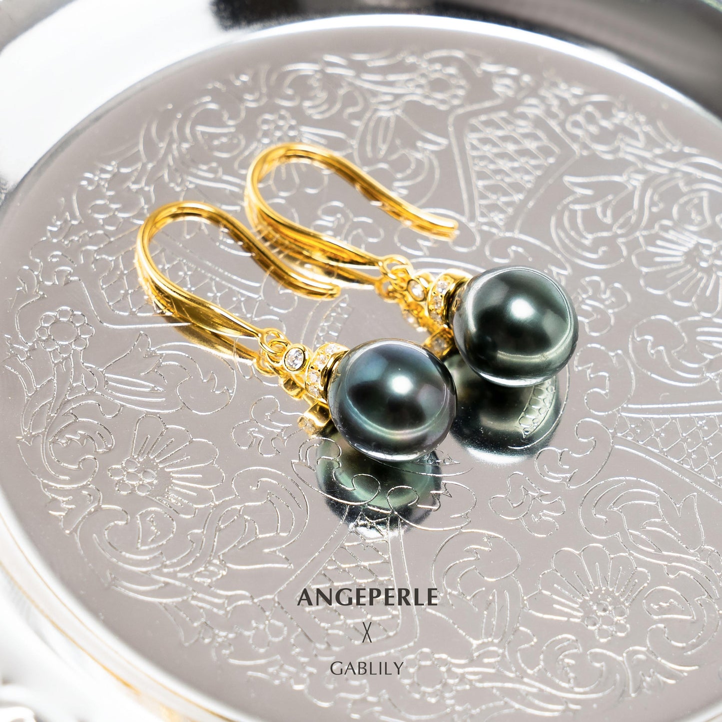 Teardrop Tahitian Pearl Earrings Stylish And Elegant：8-9mm Seawater S925 Silver (TSJCY811)