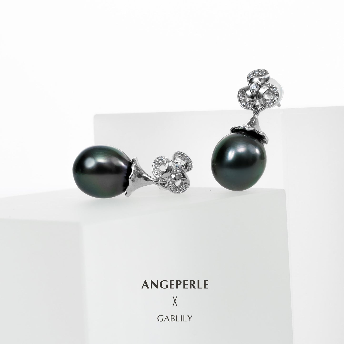 Fruit of Summer Tahitian Water Drop Type Pearl Earrings：9-10mm Seawater S925 Silver (TSJCY255)