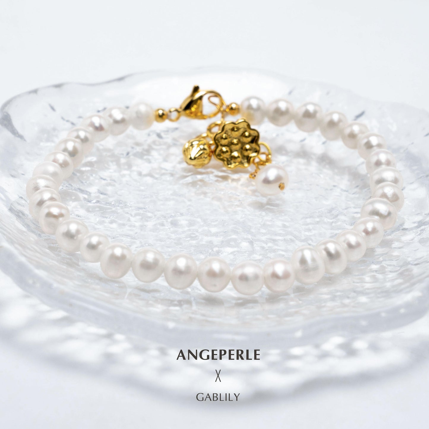 Lotus Seedpod Shape Clasp White Pearl Bracelet: 5-6mm Freshwater Alloy (TSSL059)