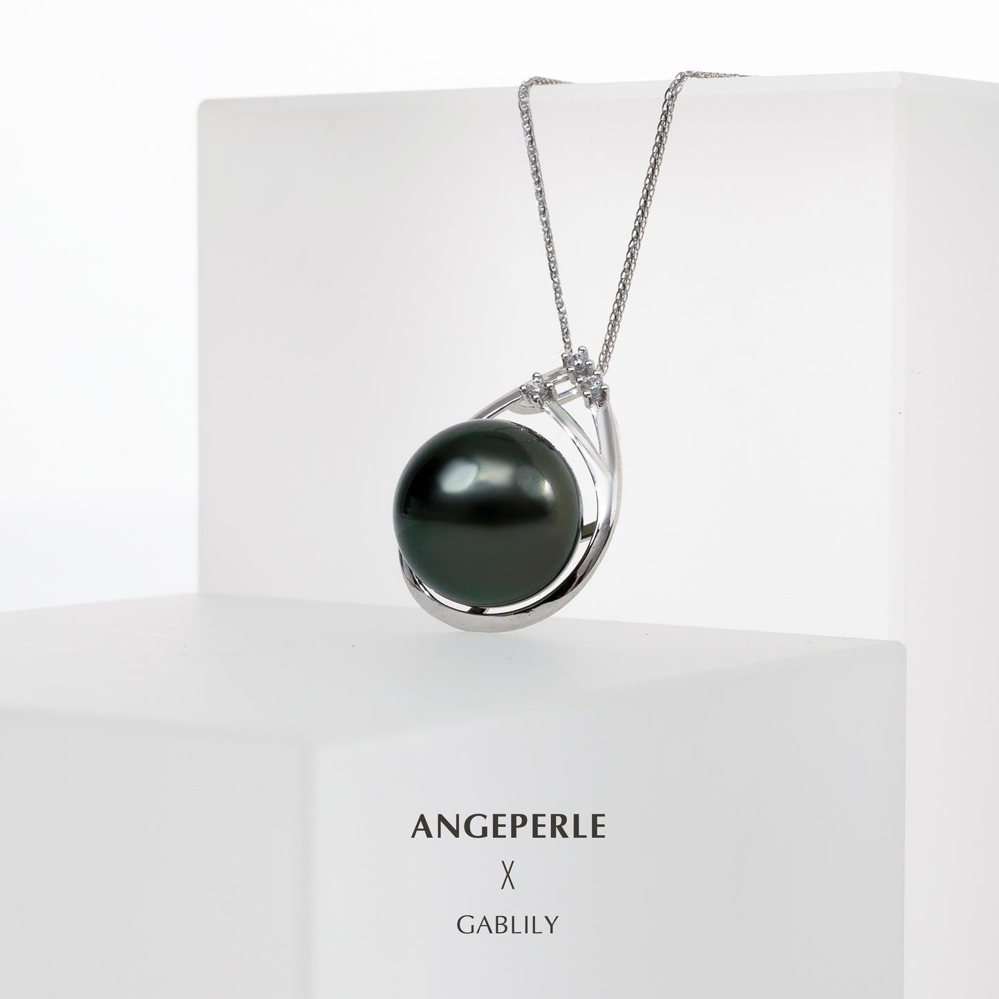 10-11mm Black Cultured Tahitian Pearl 18K Gold Solitaire Pendant by ANGEPERLE